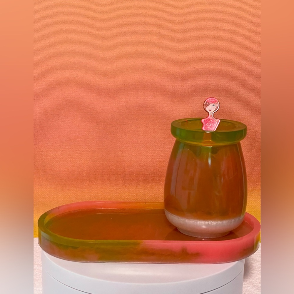 Resin Vanity Set - Picture 6 of 9